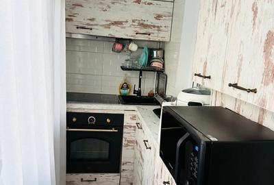 Apartament cu 2 camere în Micro 16