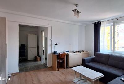 Apartament cu 2 camere semidecomandat în Central