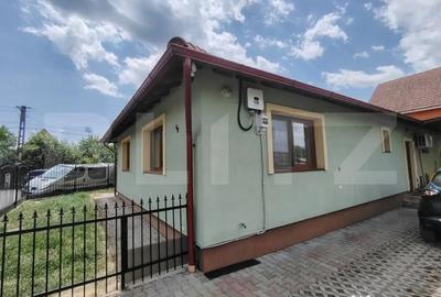 Casă cu 3 camere cu Teren 400 Mp în Central - 1