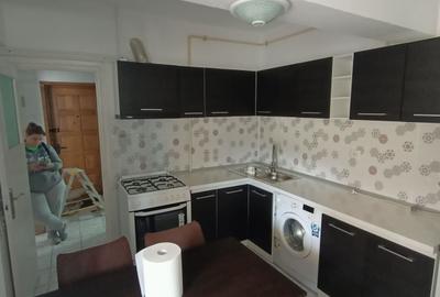 Apartament cu 2 camere semidecomandat în Ostroveni