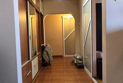 Apartament cu 2 camere decomandat în Podu Roș - 2