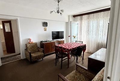 Apartament cu 2 camere semidecomandat în 1 Decembrie 1918