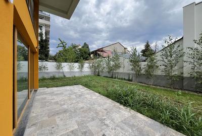 Apartament cu 3 camere decomandat în Domenii