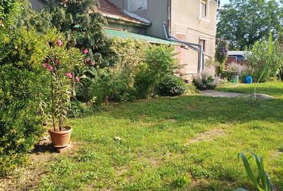 Casă cu 4 camere în Central - 1