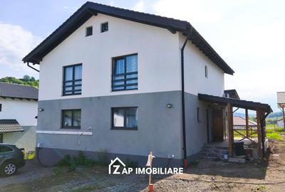 Casă individuală cu 4 camere cu Canalizare în Livezeni - 2