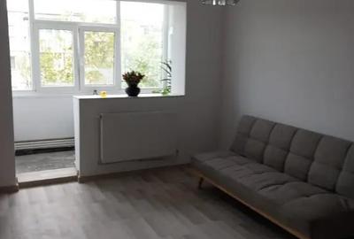 Apartament cu 2 camere semidecomandat în Tomis III