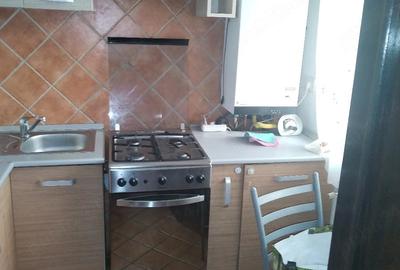 Garsonieră decomandată în Argeșani - 2