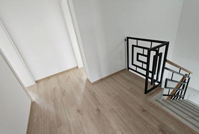 Casă cu 5 camere cu Teren 490 Mp în Păulești - 11