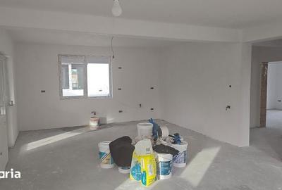 Casă cu 4 camere cu Teren 207 Mp în Brănești - 5