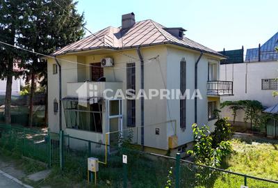 Casă cu 3 camere cu Canalizare în Aeroport