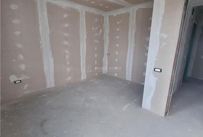 Casă cu 6 camere decomandat cu Teren 1200 Mp în Poroschia - 4