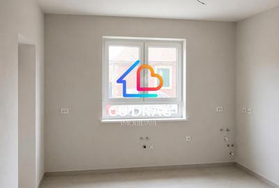 Casă cu 4 camere cu Teren 540 Mp în Lupeni