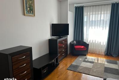 Garsonieră decomandată în Central