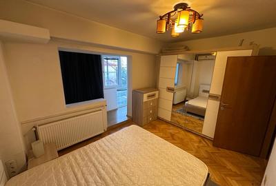 Apartament cu 3 camere semidecomandat, mobilat în Pantelimon