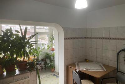 Apartament cu 2 camere decomandat, mobilat în Bistrița Lac