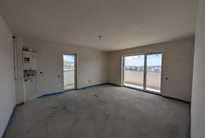Apartament cu 3 camere semidecomandat în Florești - 2