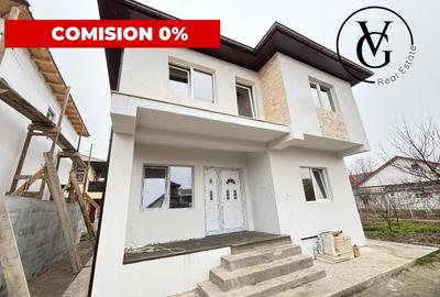 Casă individuală cu 4 camere cu Canalizare în Exterior Est - 1