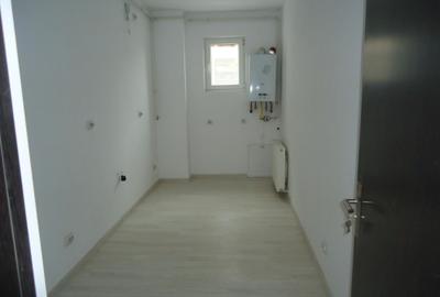 Apartament cu 4 camere în Central - 1