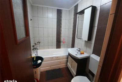Apartament cu 2 camere semidecomandat în Vatra Luminoasă