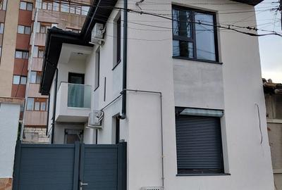 Spațiu comercial, de 160 mp, în Central - 2