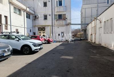 Apartament cu 3 camere decomandat, mobilat în Peninsula - 35