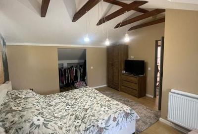 Casă cu 5 camere cu Teren 720 Mp în Central - 8