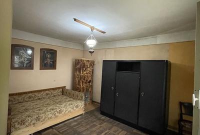 Casă cu 4 camere în Central - 1