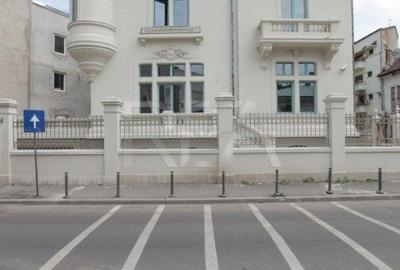 Casă individuală cu 27 camere cu Canalizare în Central - 3