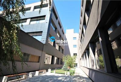 Spațiu comercial, de 1,200 mp, în Baza 3