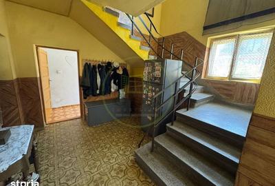 Casă cu 5 camere decomandat cu Teren 430 Mp în Siloz - 2