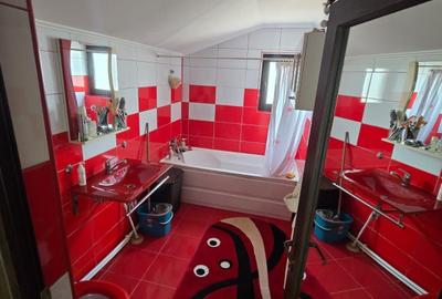Casă cu 3 camere cu Teren 250 Mp în Central