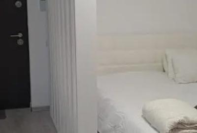Garsonieră decomandată în Nord