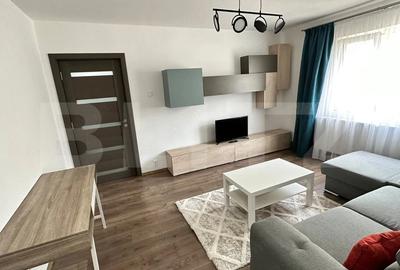 Apartament cu 2 camere semidecomandat în Micro 6