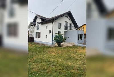 Casă cu 3 camere cu Teren 600 Mp în Someșeni