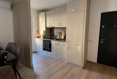 Apartament cu 3 camere decomandat, mobilat în Vest
