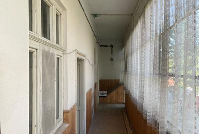 Casă cu 5 camere cu Teren 600 Mp în Central