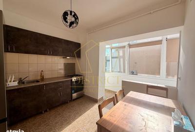 Apartament cu 2 camere decomandat în P-ța Unirii