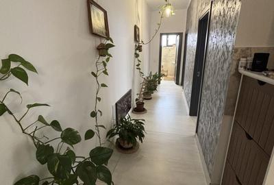 Apartament cu 3 camere decomandat în Cremenari - 1