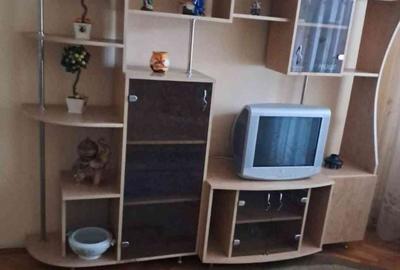 Apartament cu 3 camere în Craiovei
