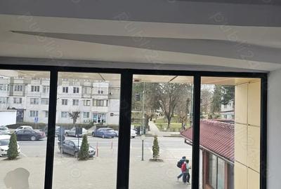 Spațiu comercial, de 400 mp, în Central - 5