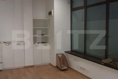 Spațiu comercial, de 210 mp, în George Enescu - 15