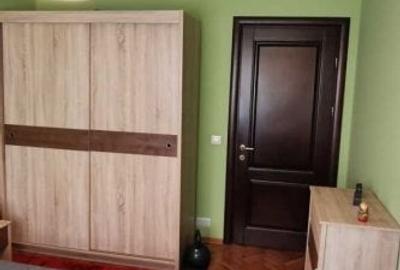 Apartament cu 3 camere decomandat în Palat - 4