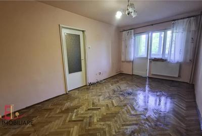 Apartament cu 2 camere decomandat în 1848