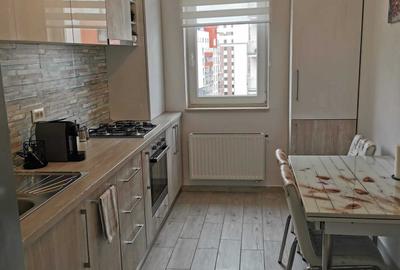 Apartament cu 2 camere decomandat în Tractorul - 1