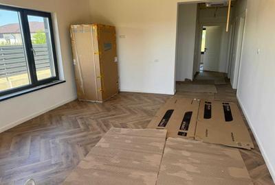 Casă cu 4 camere în Central