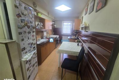 Apartament cu 2 camere decomandat în Central - 1