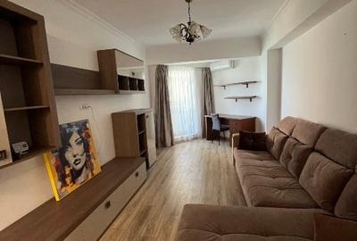 Apartament cu 2 camere decomandat, mobilat în Central