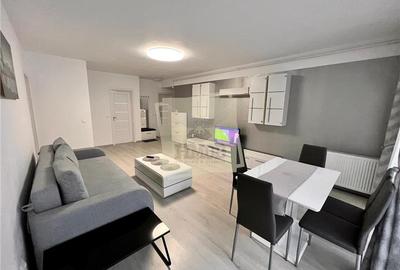 Apartament cu 3 camere decomandat, mobilat în Șelimbăr