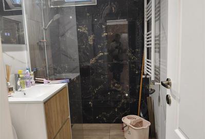 Apartament cu 2 camere semidecomandat, mobilat în Apollo
