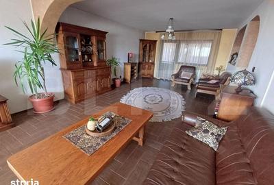 Casă cu 5 camere cu Teren 400 Mp în Obcini - 4